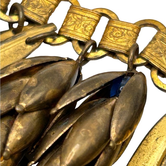 Magnificent 1930's Bookchain Leaf and Seed Pod Necklace - Picture 7 of 7